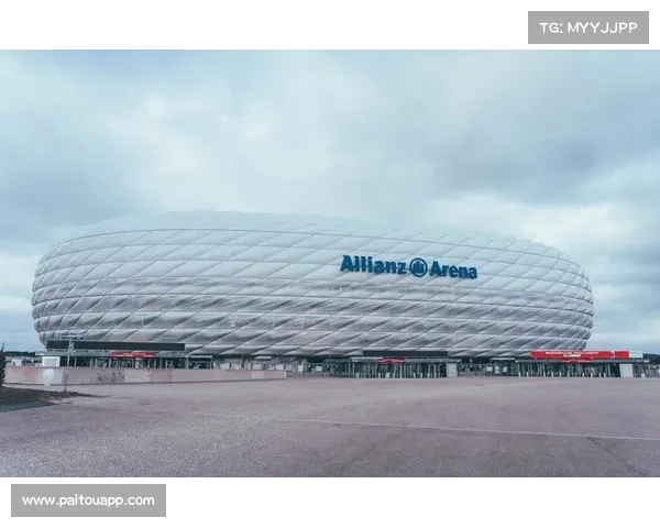 从安联到拜仁体育场名称变迁与球迷情感认同的深度解析 从安联到拜仁体育场名称变迁与球迷情感认同的深度解析